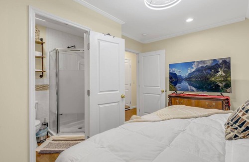Drayton House | 3 bedroom 2:5 bath whole house and backyard Spartanburg, SC close to downtown