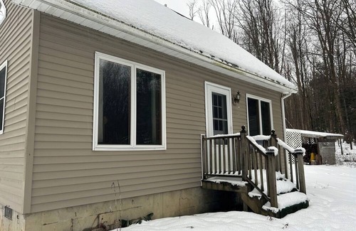 Ashville Cabin | Cozy Cabin close to Lake!