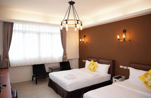 Gushan District Bed & Breakfast | Weclome the sun enjoy the moon B&B