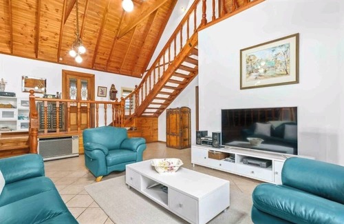 South Nowra House | Tranquillity awaits, close to Jervis Bay beaches