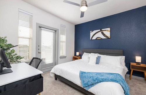 Lewisville Apartment | Sleek Lakeside 1BD: Pool, Fitness Room & Desk