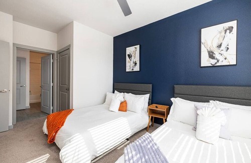 Lewisville Apartment | Sleek Lakeside 1BD: Pool, Fitness Room & Desk