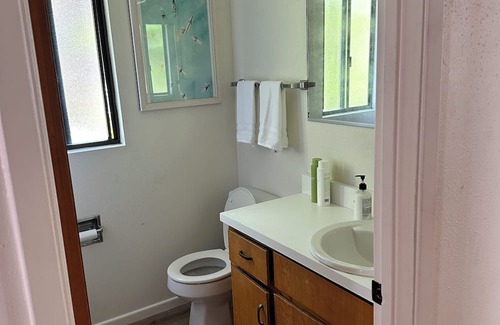 Lower State Condo | Stylish condo 5 minute walk to Funk Zone, Beach and Down Town Santa Barbara!