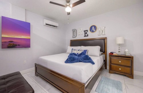 Centennial Apartment | Modern New DreamSpace minutes away from great entertainment!!