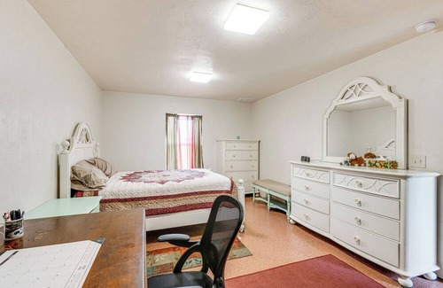 Archer House | Quaint Archer Farmhouse: Peaceful & Quiet Setting!