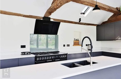 Hereford House | The Cart House - Rural Retreat - Pet Friendly