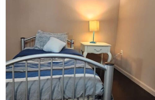 Cocoa House | PRIVATE ROOM NEAR UCF