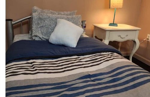 Cocoa House | PRIVATE ROOM NEAR UCF