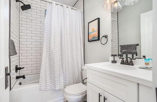 Ghent Apartment | Colley Manor - Piedmont Suite