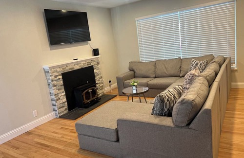Stockton House | Lovely Charming Home 4 bdrm