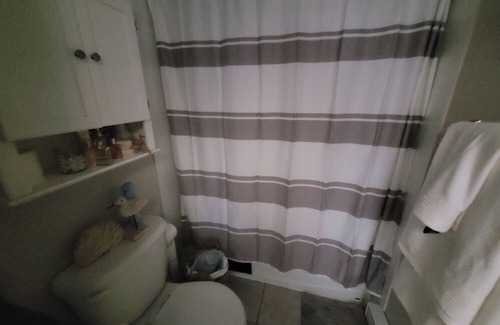 Rockland Apartment | A sweet little Gem!