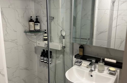 Namdaemun Apartment | 서울 한가운데 시청역3분, 서울역 10분, 궁궐 근처 새 아파트