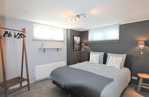 Municipality of Aalsmeer House | Houseboat: Big Poel House