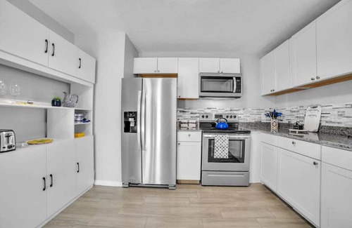 Plant City House | 355B) 2BR Luxurious house!
