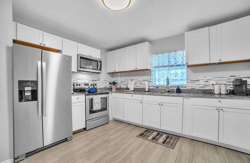 Plant City House | 355B) 2BR Luxurious house!