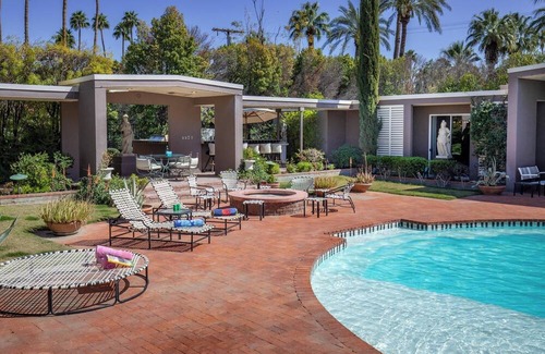 Old Las Palmas House | Via Lola Estate - Palm Springs Home