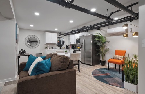 Union Park Apartment | Brand new, Great location, PET/kid friendly, FREE parking, quiet neighborhood!