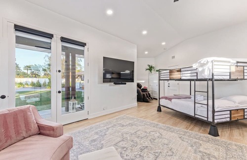 Shea North Estates House | New-luxurious home, sports court, pool