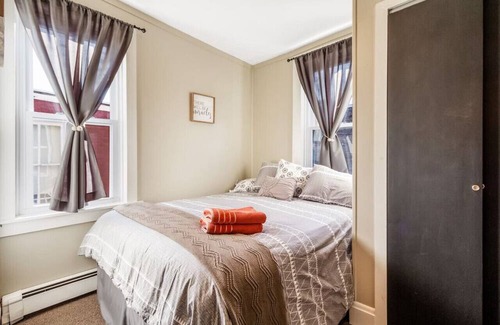 Lancaster House | 5 Beds | Great for Families and Vacationers