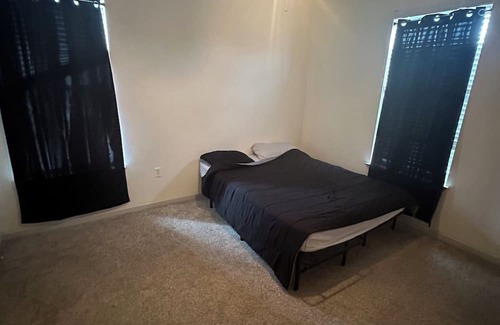 Summerfields Apartment | 10 min away from stocks-yard and downtown ! Great location and cozy