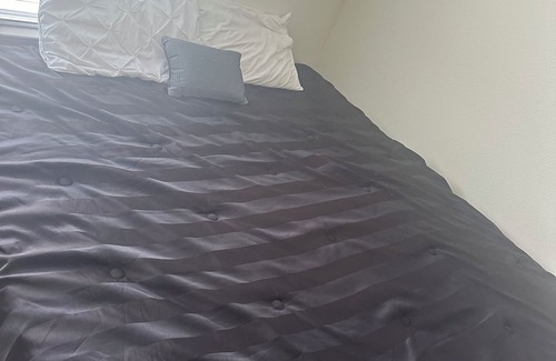 Summerfields Apartment | 10 min away from stocks-yard and downtown ! Great location and cozy