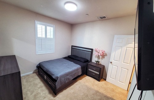 Elk Grove House | Bottom story In Luxury Home Next To New Casino