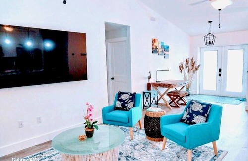 Vero Beach South House | TresureCoast,beach,restaurant,shopping,downtown,Baseball,Golf,heated pool&hottub
