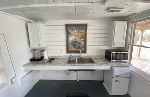 Indianapolis Apartment | White River Bungalow A. Waterfront family and pet friendly retreat!