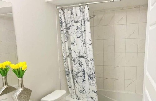 Ottawa Division Apartment | Clementina Place