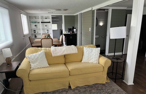 Houghton Lake House | Spacious, pet friendly home in Houghton Lake