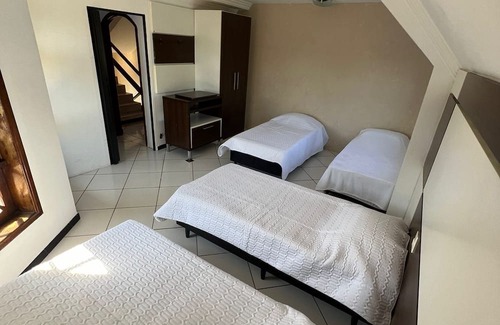 Vila Yolanda House | Castle