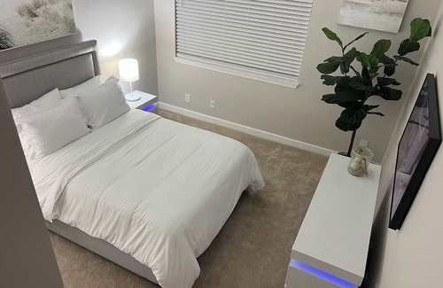 Lake Forest Condo | 1st floor condo in gated community. Located in Lake Forest, Ca.