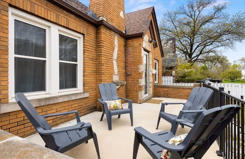 Peoria House | Tranquil 3-Bed Retreat: Sleeps 7