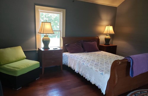 McCain Cottage | 1840's remodeled cottage with private pool!
