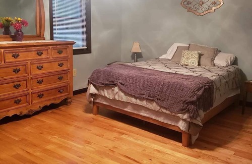 Presque Isle Cabin | Lakeside 3 Bedroom