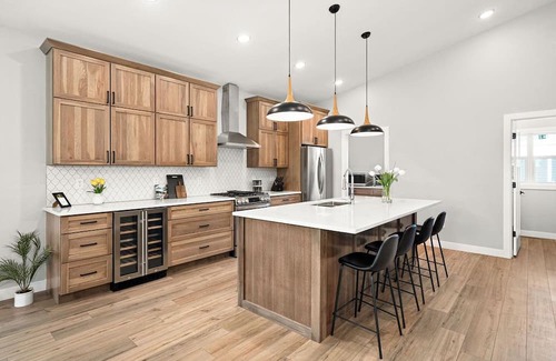 Duluth House | RiverWest Lakeview - Beautiful 2 BR pet friendly home at the base of Spirit Mtn.