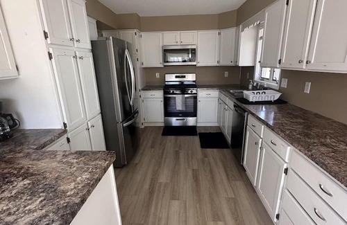 Fair House | Spacious Family Getaway 4BD/2BH