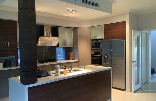 North Lake House | “Peaceful stay with newish cycling paths”.