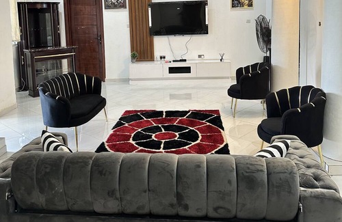 Kumasi Villa | Nanani Villa - Harmonious Paradise