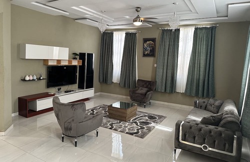 Kumasi Villa | Nanani Villa - Harmonious Paradise