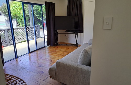Richmond House | 3bdrm House Central Richmond Sleeps 7. Walking Distance to Central Richmond