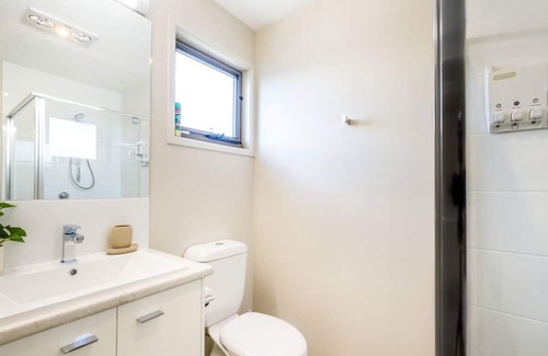 Beerwah Condo | Beautiful Mountain Townhouse