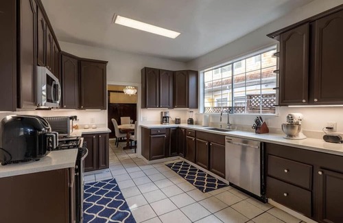 North Berkeley House | Room in Stylish Retreat w/ Spacious Living