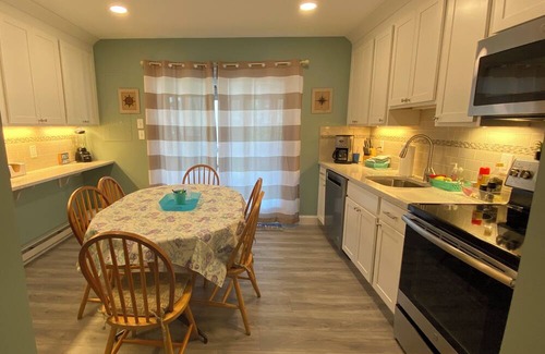 Leeds Point House | A Stone’s Throw to the Beach! Pets considered!