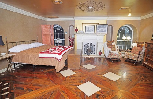 Skiatook House | Skyview Tulsa Luxury Venue sleeps 25+