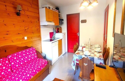 Vallouise-Pelvoux Apartment | 2nd floor, view mountain, balcony, ski locker, 35m², Pelvoux