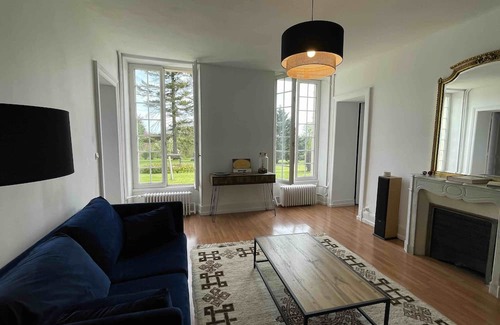 Jussy-le-Chaudrier House | Maison de Charme au Milieu D'un Parc Arboré