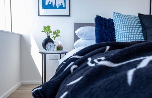 Central Milton Keynes Apartment | Gulliver's Land Adventure One Bedroom by Belvilla