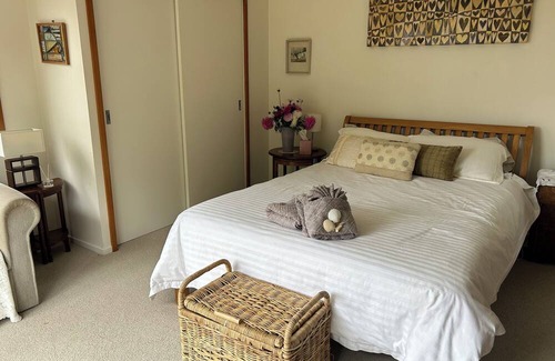 Cable Bay House | Beach House at Cable Bay - Central for exploring Northland or just relaxing