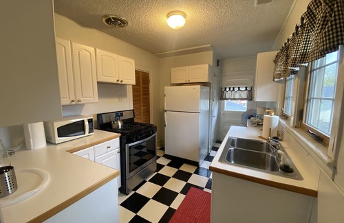 Dearborn House | Private entry lovely upper flat, 2 bed1 bath, 2 balconies Clean and spacious.